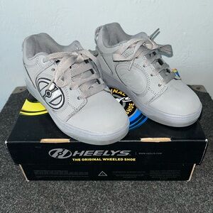 Heelys boys size 13c grey/black